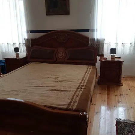 Tatu Vendeghaz Apartament