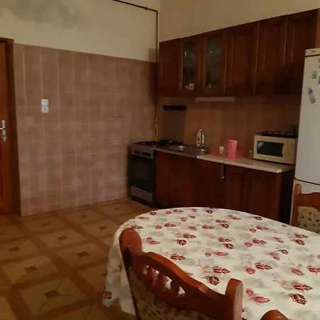 Tatu Vendeghaz Apartament Segedyn